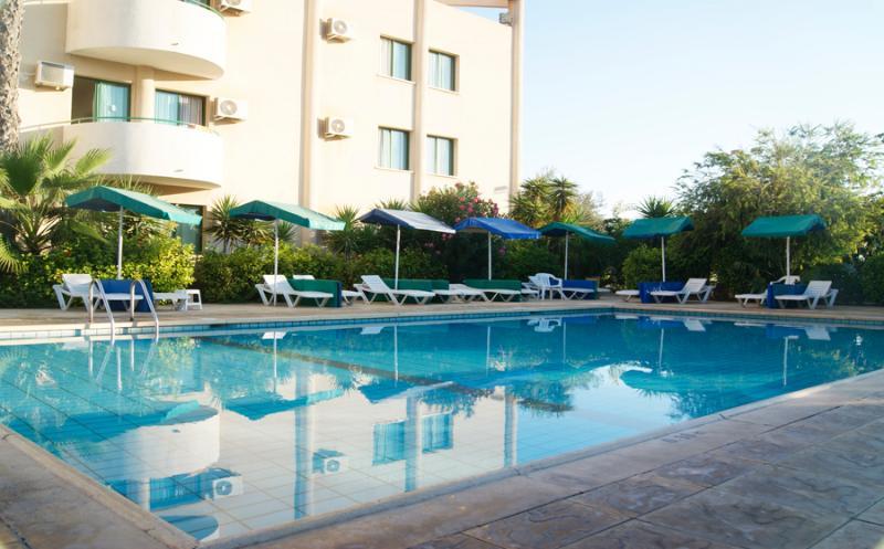 Mandalena Hotel Apartments Protaras Bagian luar foto
