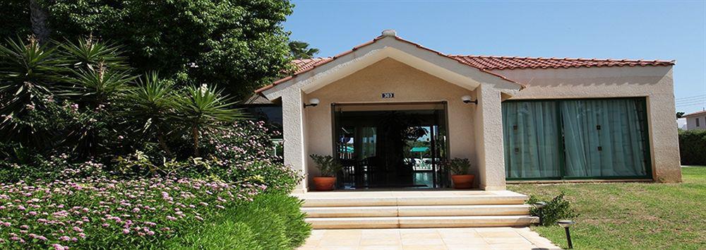 Mandalena Hotel Apartments Protaras Bagian luar foto