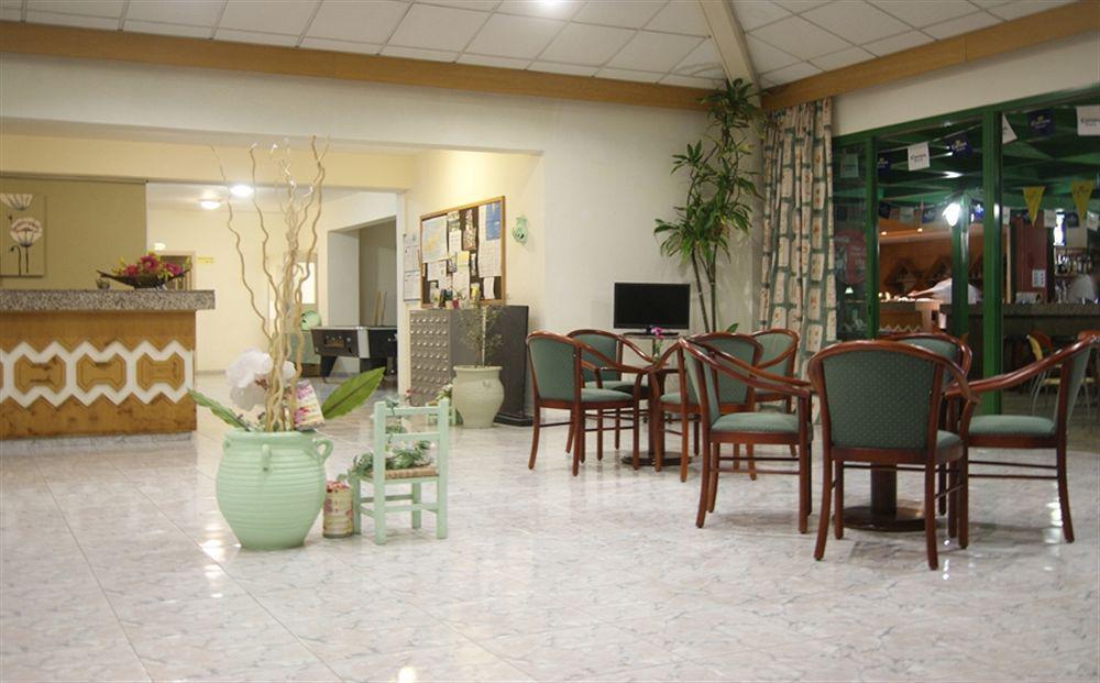 Mandalena Hotel Apartments Protaras Bagian luar foto