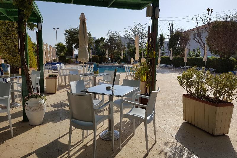 Mandalena Hotel Apartments Protaras Bagian luar foto